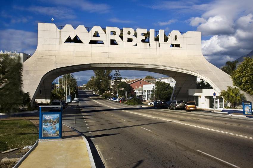 Marbella Centre Beachfront & Pool Εξωτερικό φωτογραφία